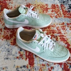 SOLD Mint Green Nike Air Force 1